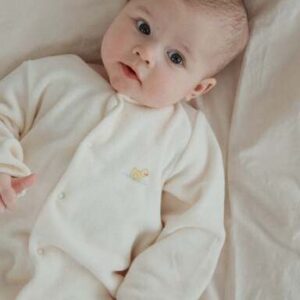 Onesie Elu, Antique White